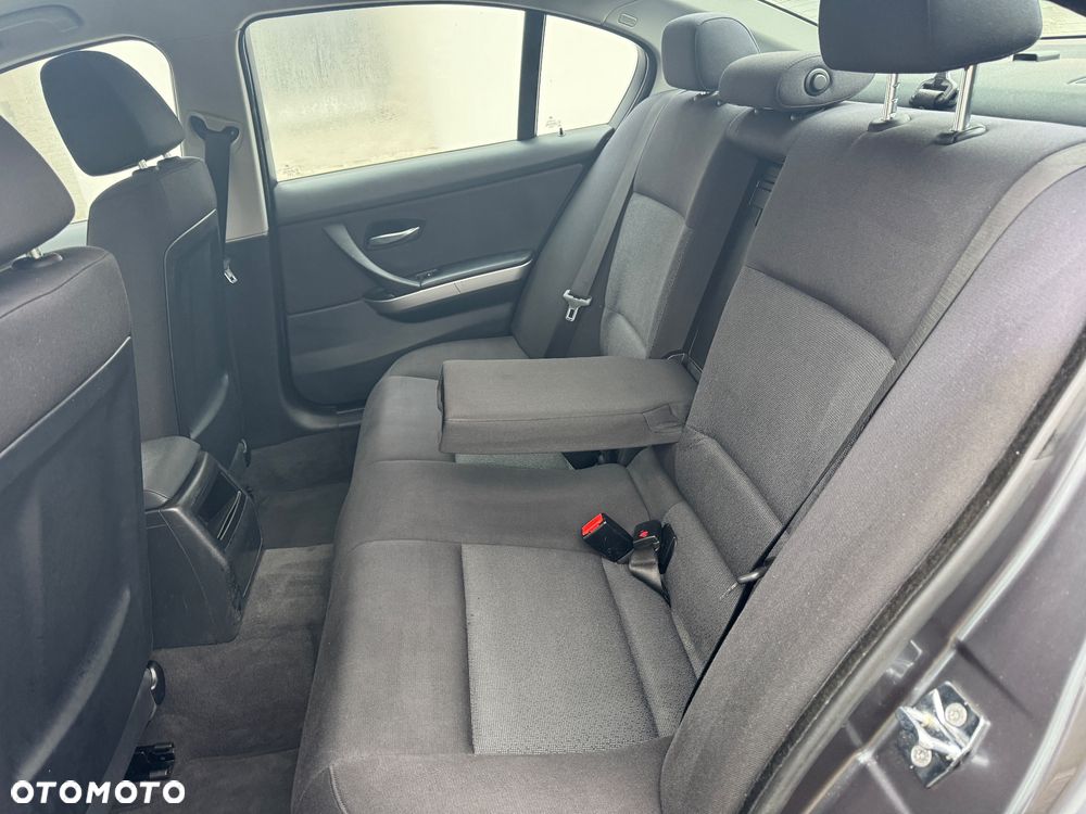 BMW Seria 3 318i - 11