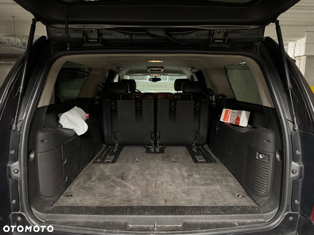 Chevrolet Suburban - 30