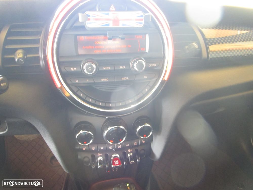 MINI 5 Portas Cooper SD Sport Aut. Seven - 14