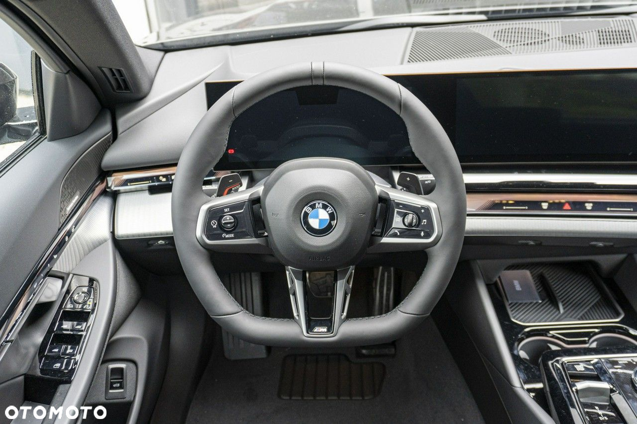 BMW Seria 5 - 16