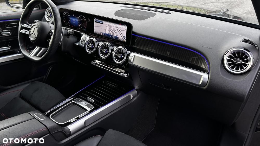 Mercedes-Benz GLB 200 AMG Line 7G-DCT - 23