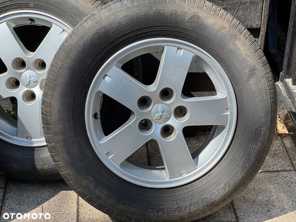 FELGI ALUMINIOWE MITSUBISHI OUTLANDER 16" + OPONY YOKOHAMA GEOLANDAR 215/70R16 Rozstaw Śrub 5x114,3 - 4