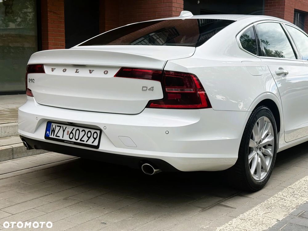 Volvo S90 D4 Momentum - 28
