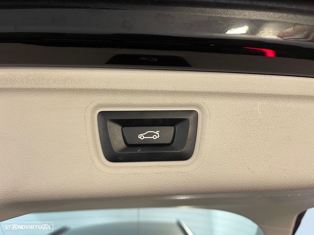 BMW 318 d Touring Advantage - 35