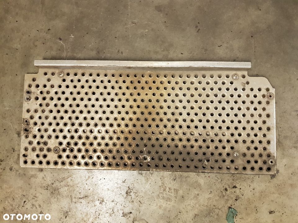 Blacha podest środkowy Mercedes Actros MP2 MP3