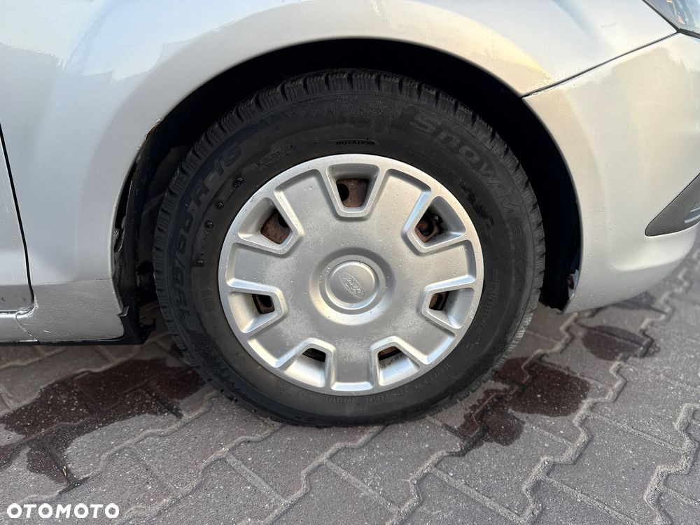 Ford Focus 1.6 TDCi DPF Style+ - 30