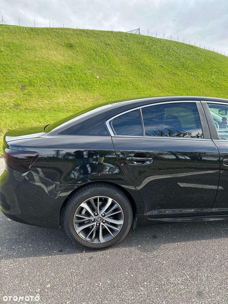 Toyota Avensis 2.0 D-4D Prestige - 8
