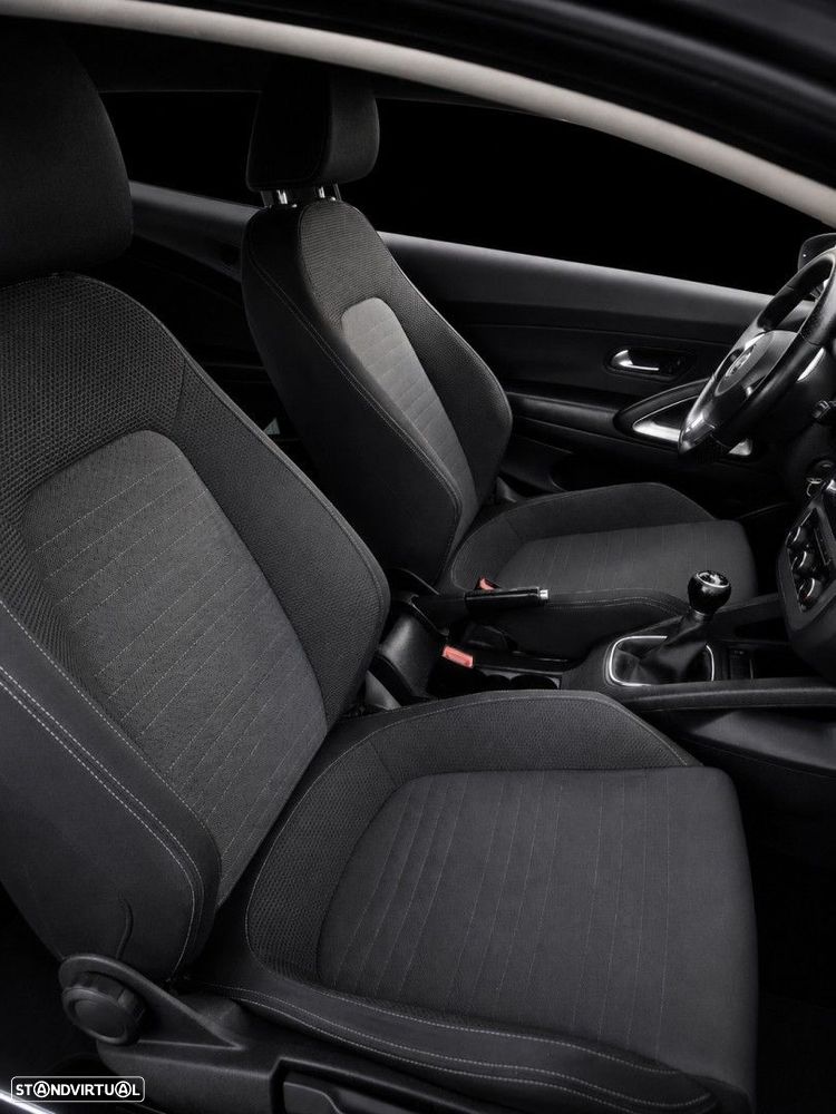 VW Scirocco 2.0 TDI Sport - 12