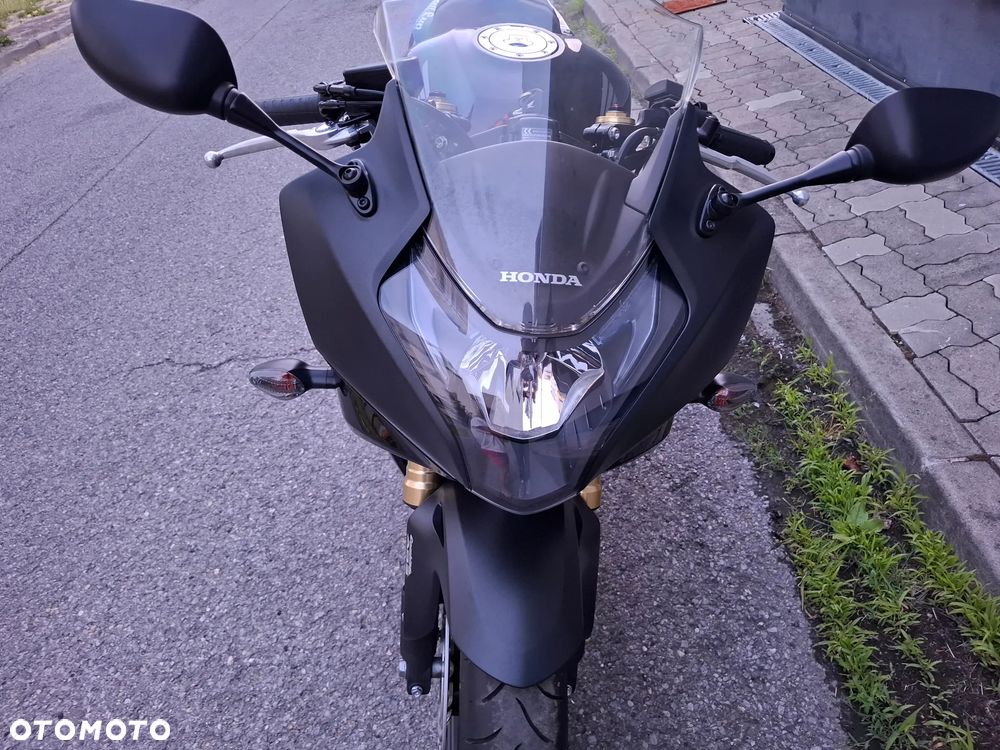Honda CBR - 9