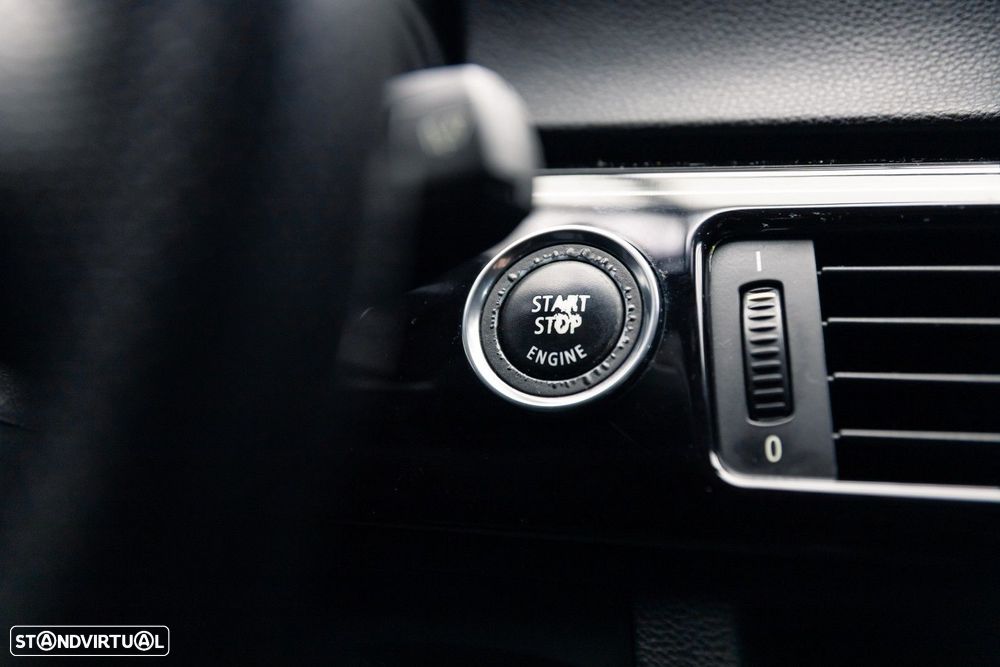 BMW 320 d Coupe Edição M - 34