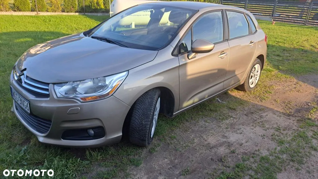 Citroën C4 HDi 90 Attraction - 2