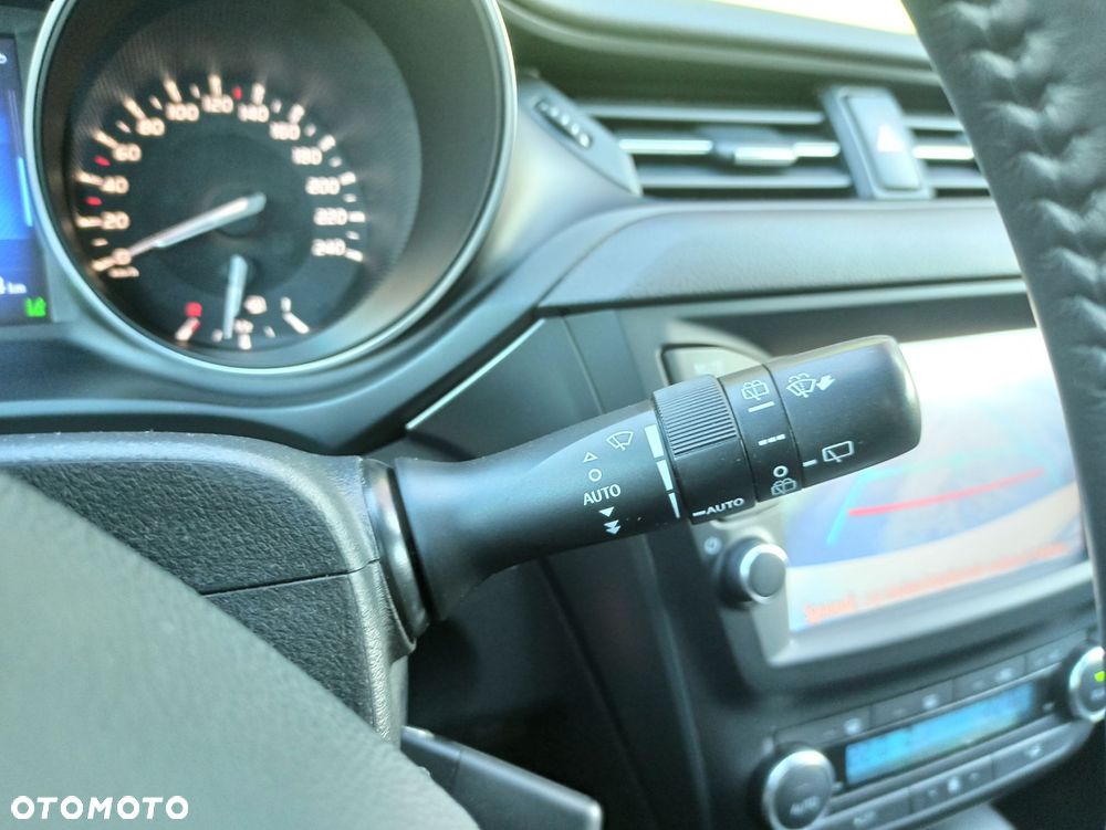 Toyota Avensis - 27