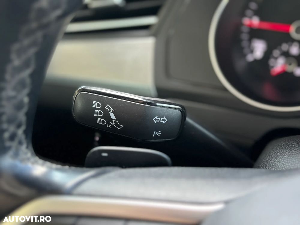 Volkswagen Passat - 14