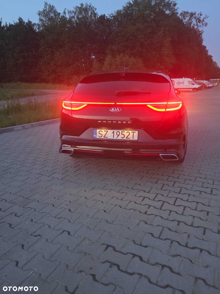 Kia ProCeed - 8