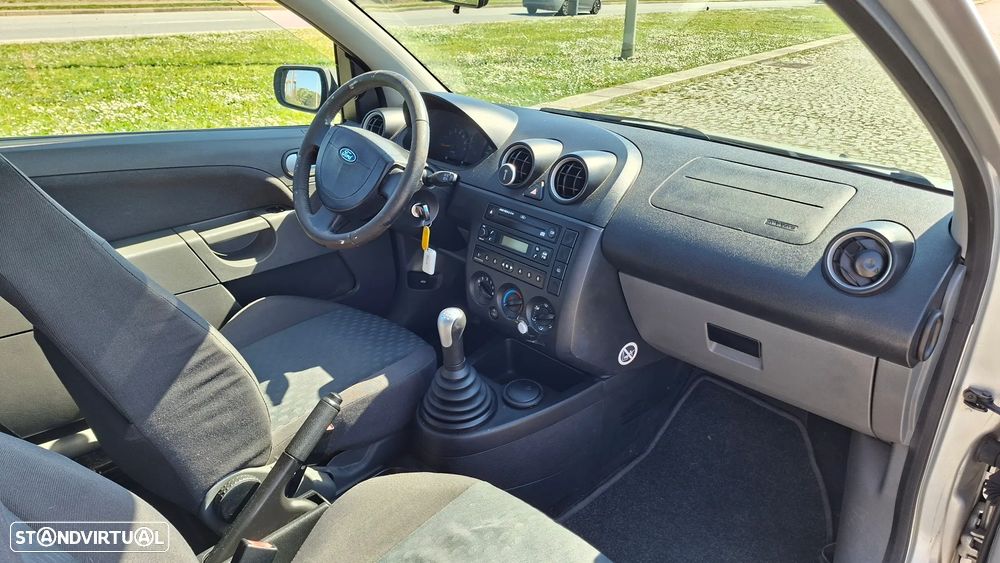 Ford Fiesta 1.25 Ambiente - 9