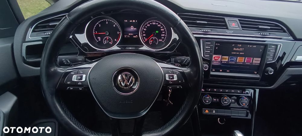 Volkswagen Touran - 9