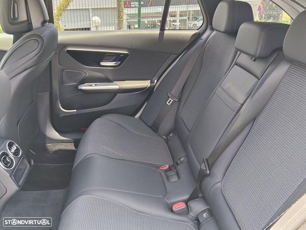 Mercedes-Benz C 300 de Avantgarde - 14