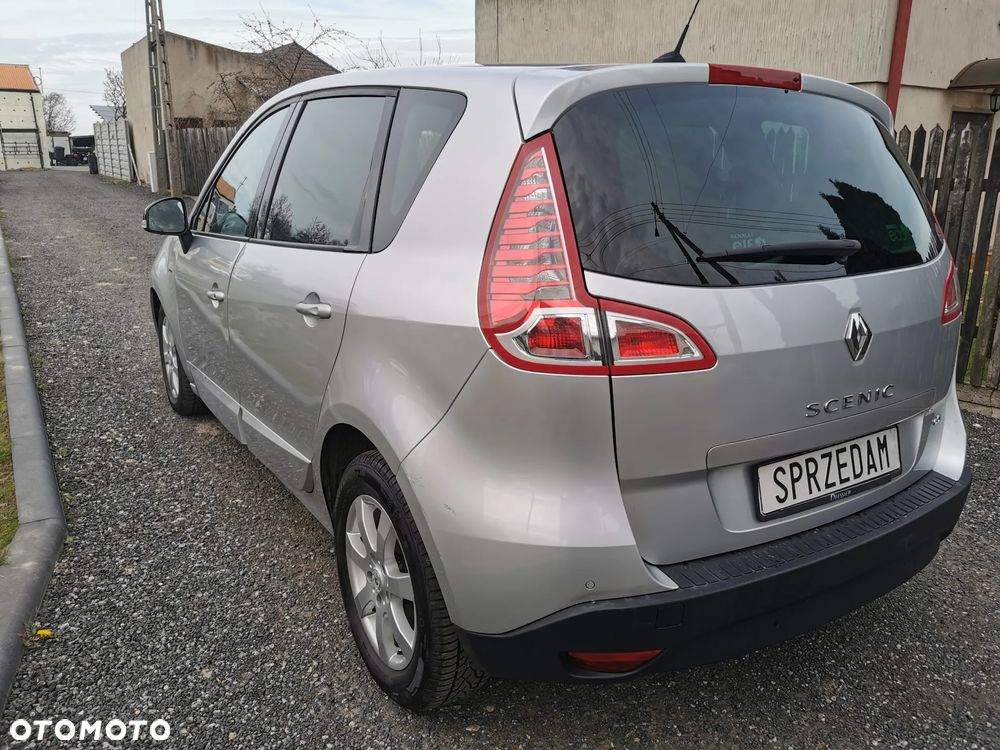 Renault Scenic 1.9 dCi Confort Privilege - 4