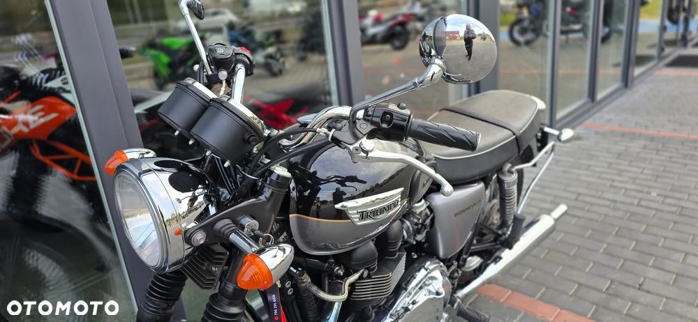 Triumph Bonneville - 29