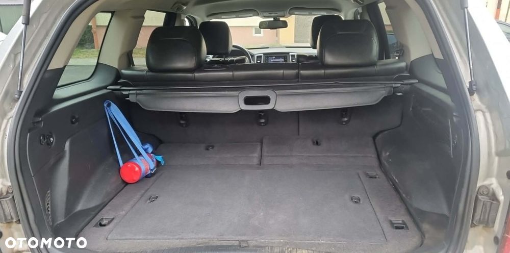 Jeep Grand Cherokee - 12