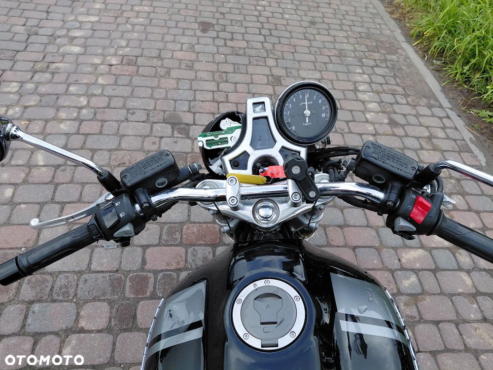Honda CB - 18
