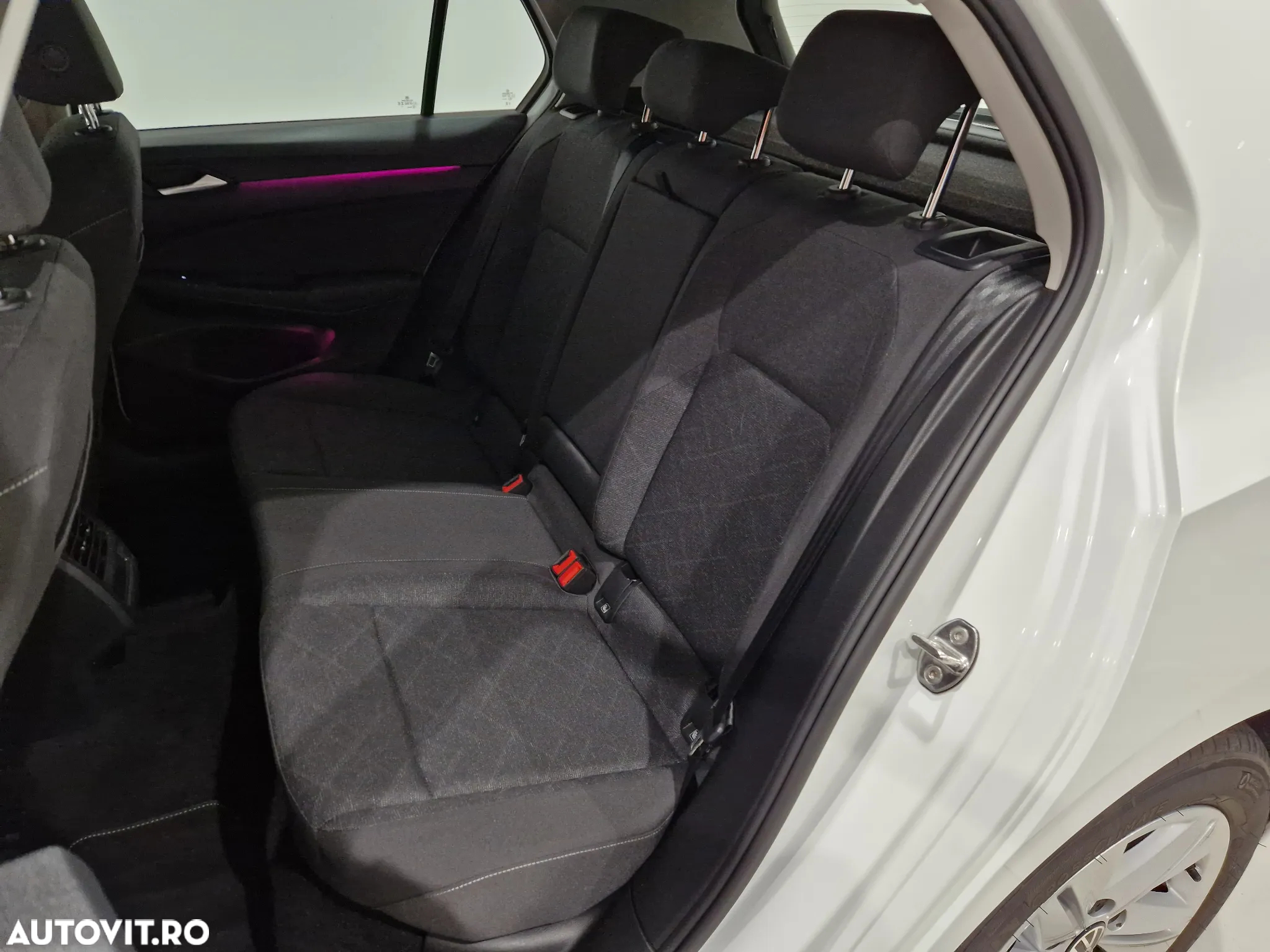 Volkswagen Golf 1.5 TSI ACT Life - 13