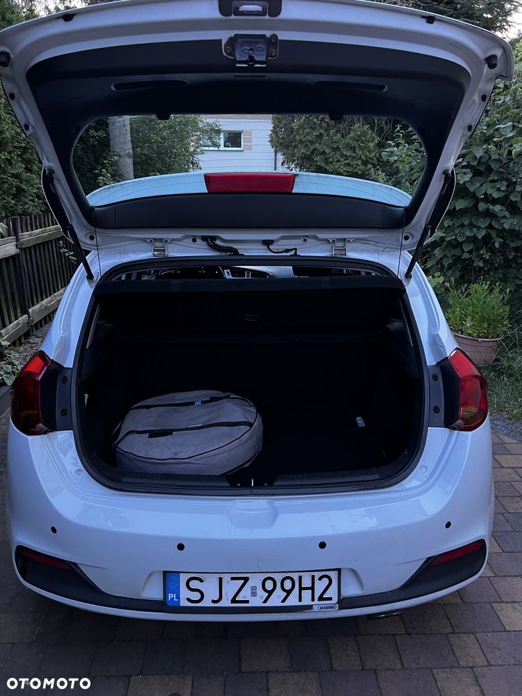 Kia Ceed - 4