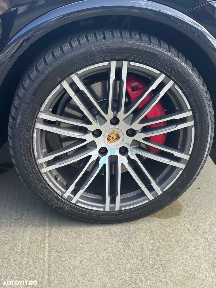 Porsche Cayenne - 23