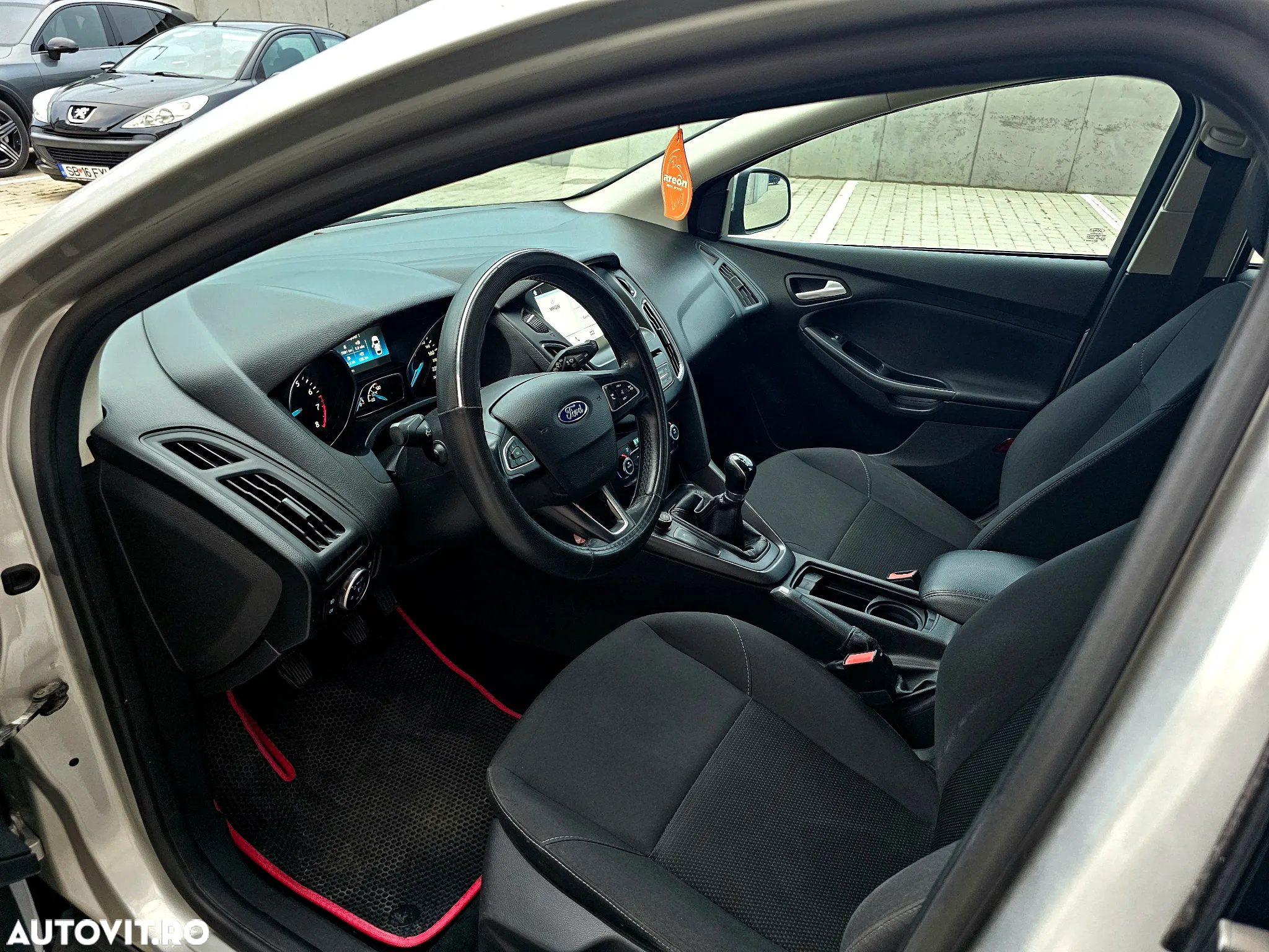 Ford Focus 1.0 EcoBoost Trend - 14