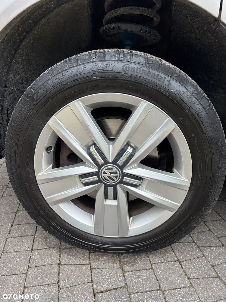 Volkswagen Caravelle 2.0 TDI L2 Comfortline DSG - 24