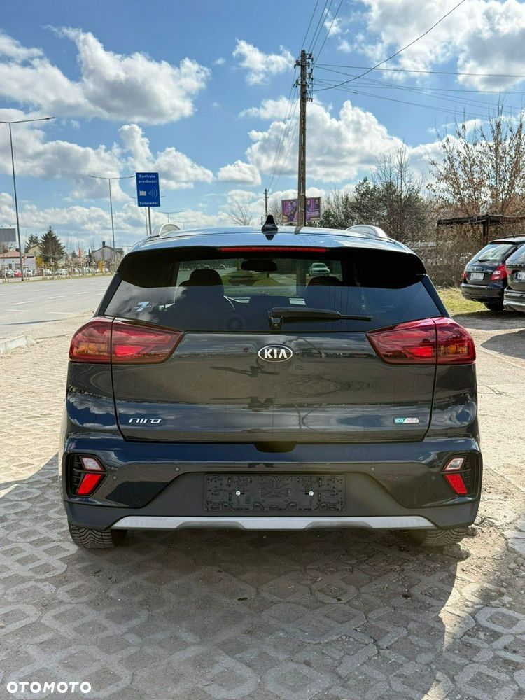 Kia Niro 1.6 GDI Hybrid M - 24