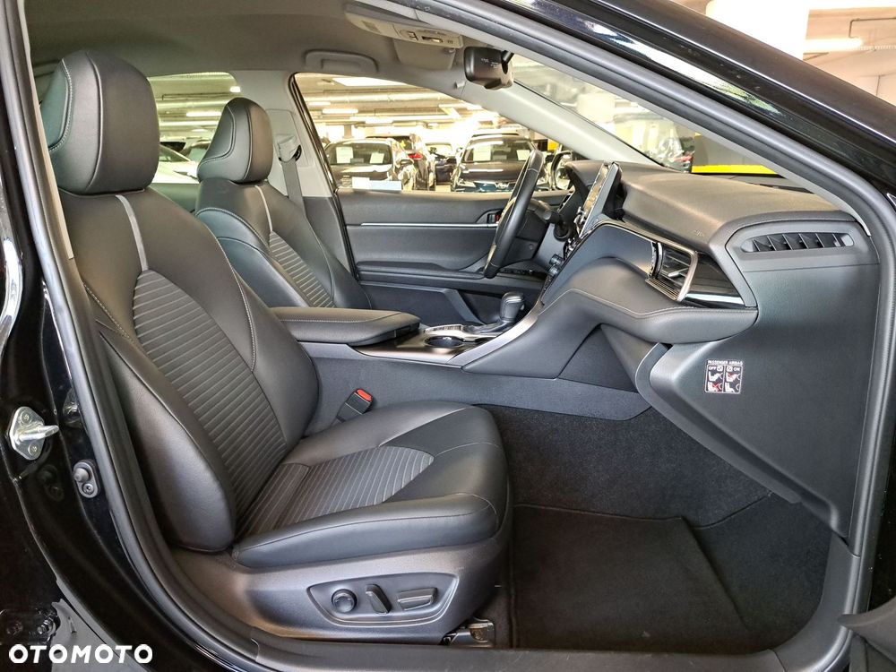 Toyota Camry 2.5 Hybrid Prestige CVT - 16