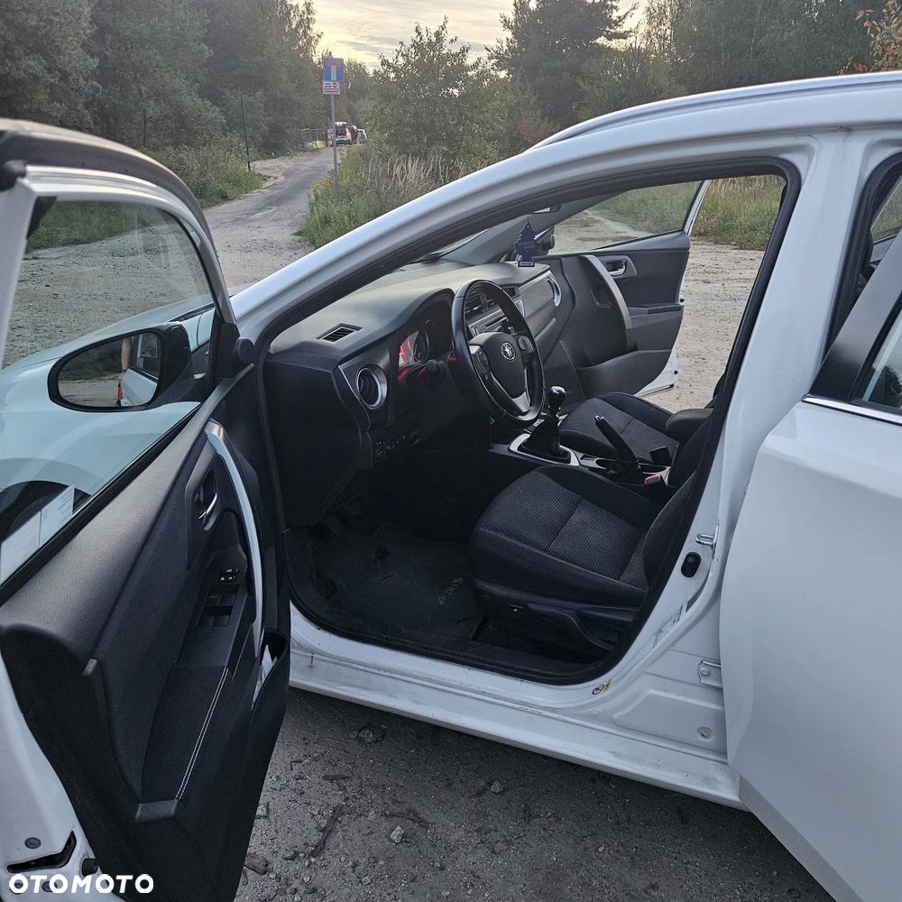 Toyota Auris 1.33 VVT-i Premium Comfort - 14