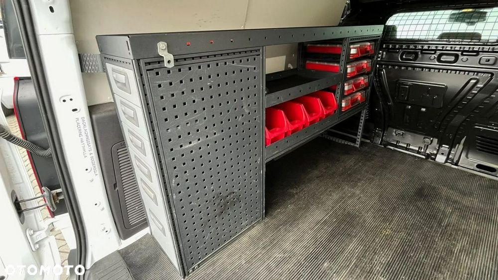 Ford Transit Connect - 16