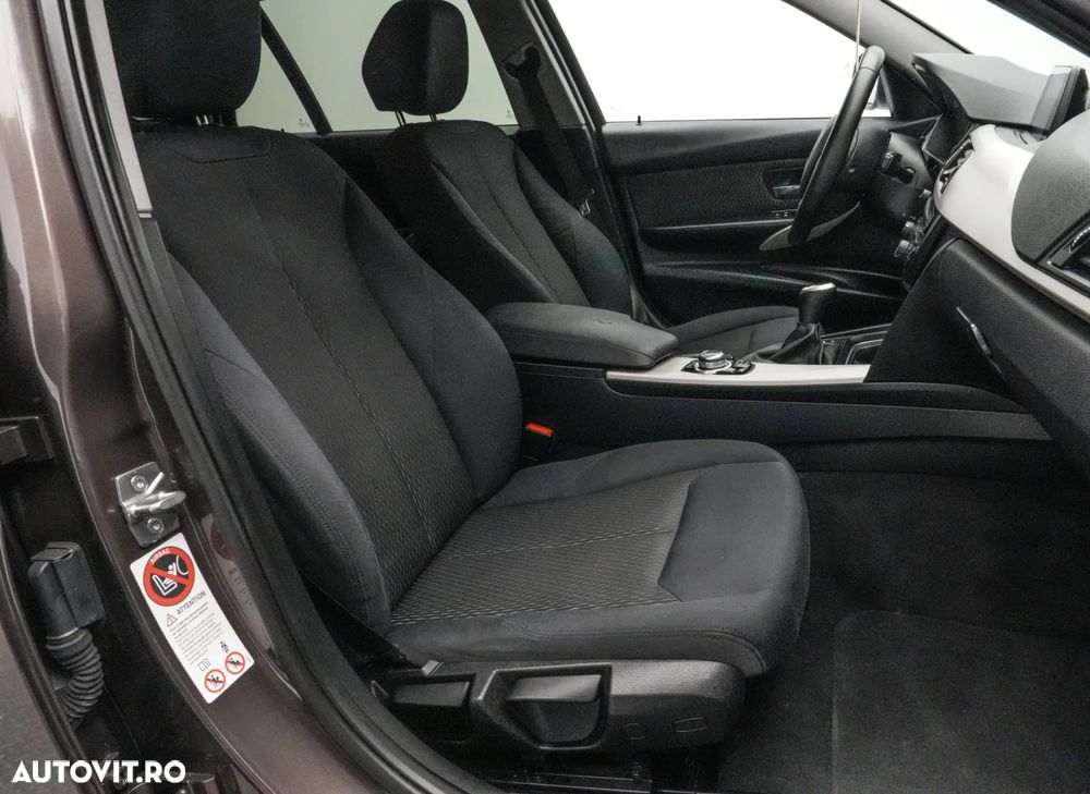 BMW Seria 3 318d Blue Performance Modern Line - 13