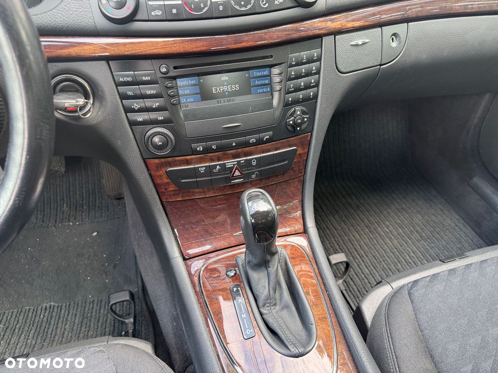 Mercedes-Benz Klasa E 200 Kompressor Automatik Classic - 9