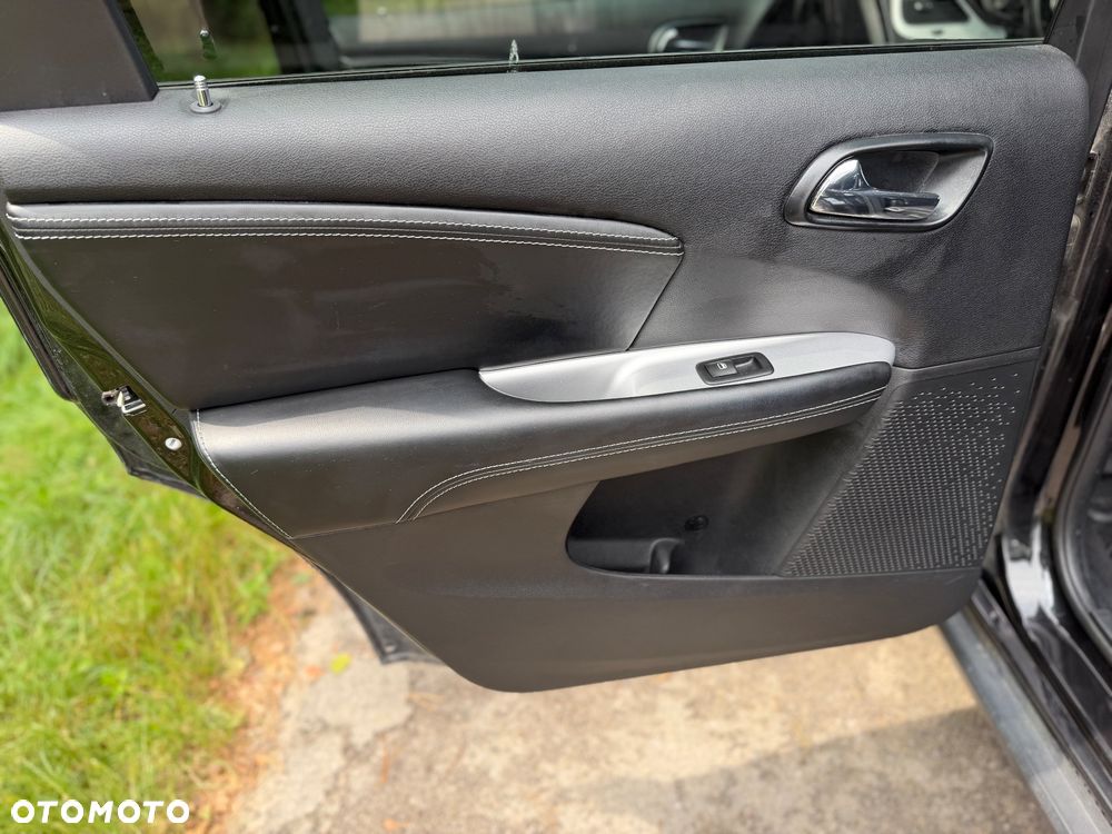 Fiat Freemont 2.0 Multijet Black Code AWD - 26