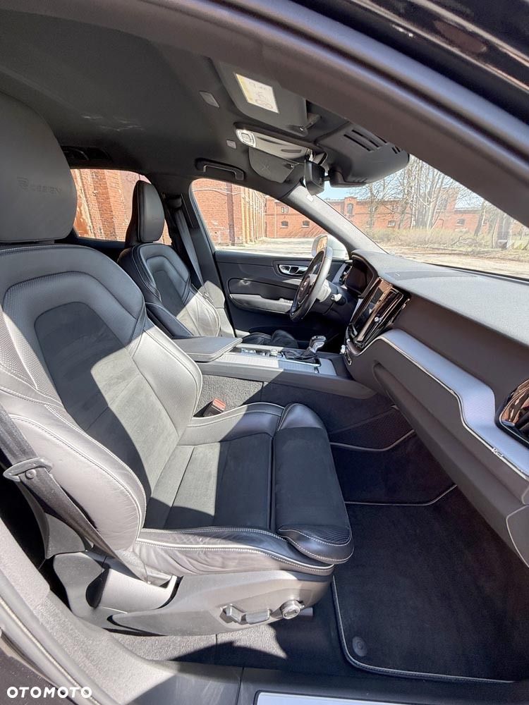 Volvo XC 60 D4 SCR R-Design - 9