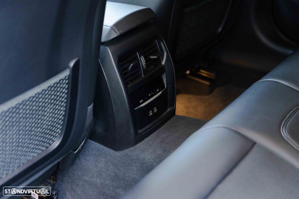BMW 320 e Corporate Edition Auto - 16