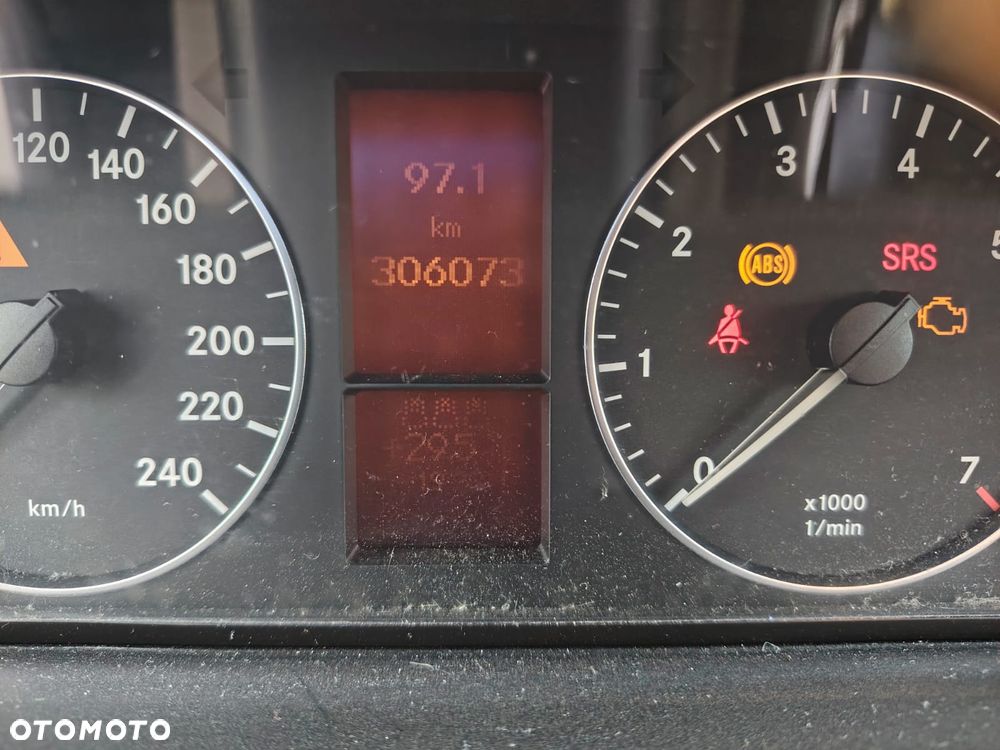 Mercedes-Benz Klasa A 200 Turbo Avantgarde - 13