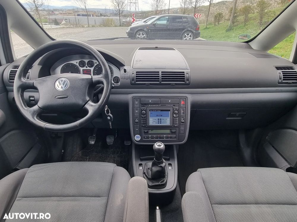Volkswagen Sharan 1.9 TDI 4Motion Goal - 12