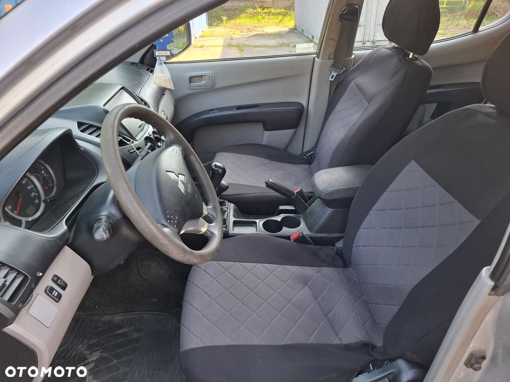 Mitsubishi L200 2.5 DID DC Intense - 13