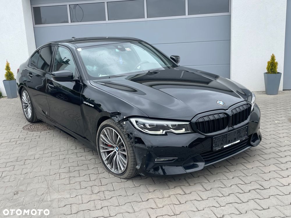BMW Seria 3 330d Luxury Line sport - 4