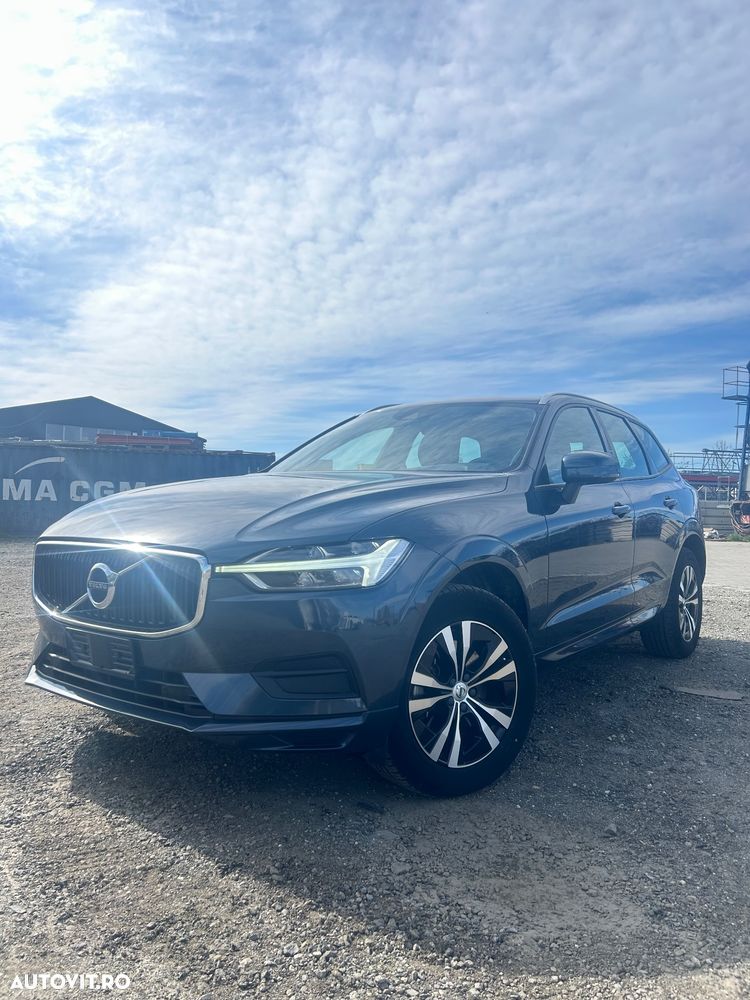 Volvo XC 60 B4 MHEV AWD Momentum - 1