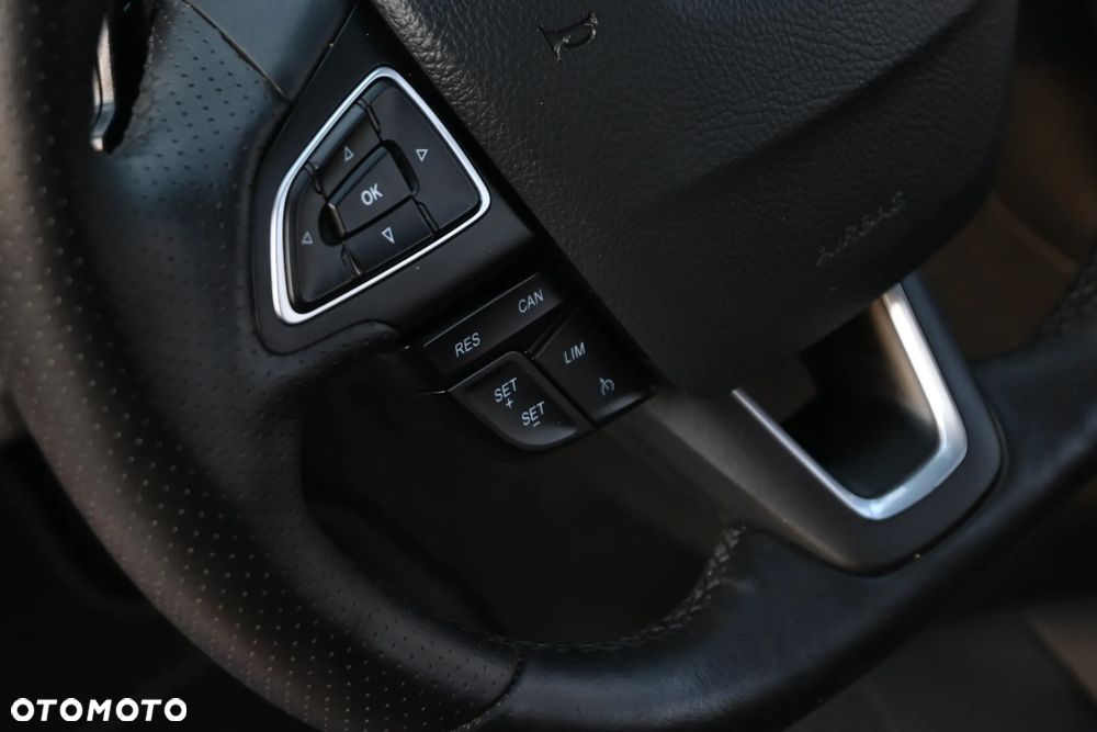 Ford Focus 1.5 EcoBoost STart-Stopp-System ST-LINE X - 34