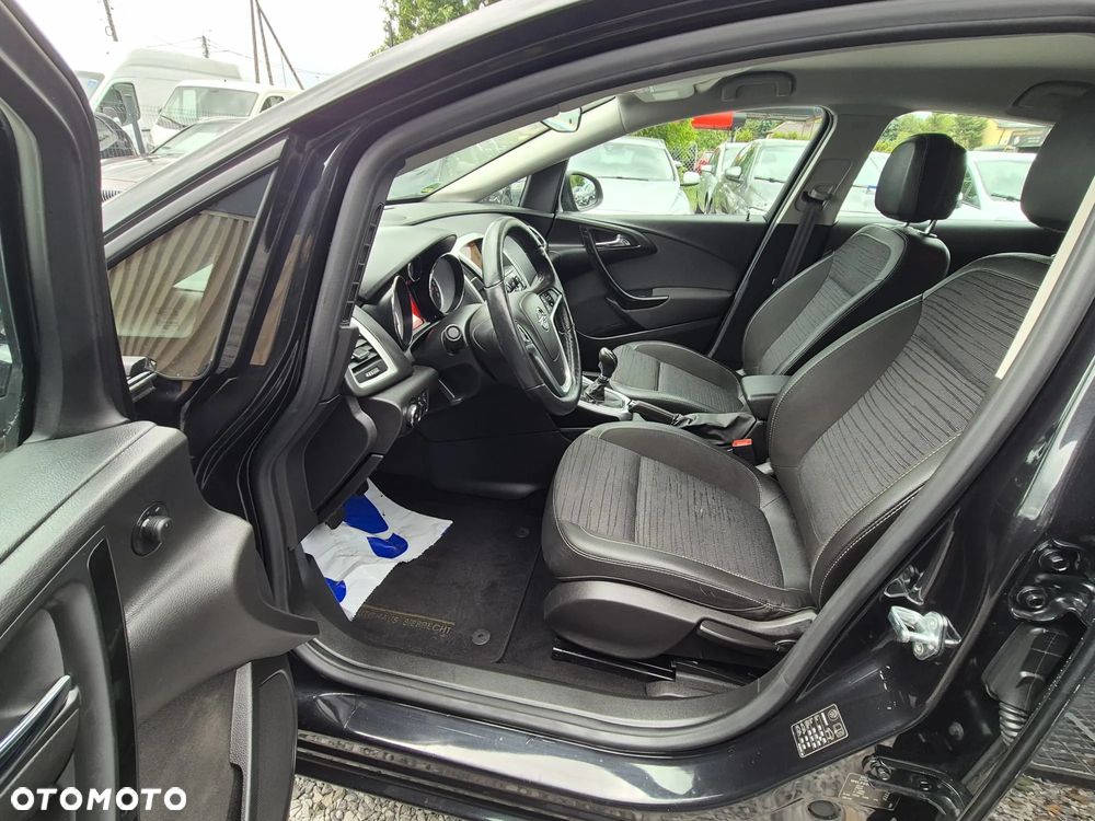 Opel Astra 1.6 CDTI Essentia - 10