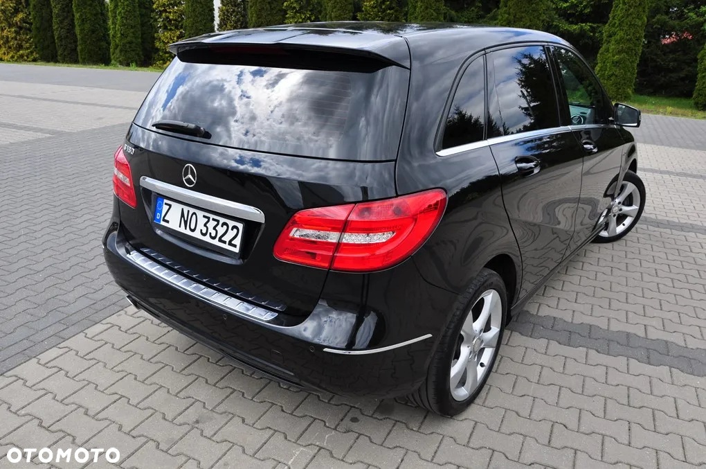 Mercedes-Benz Klasa B 180 BlueEFFICIENCY Edition - 17