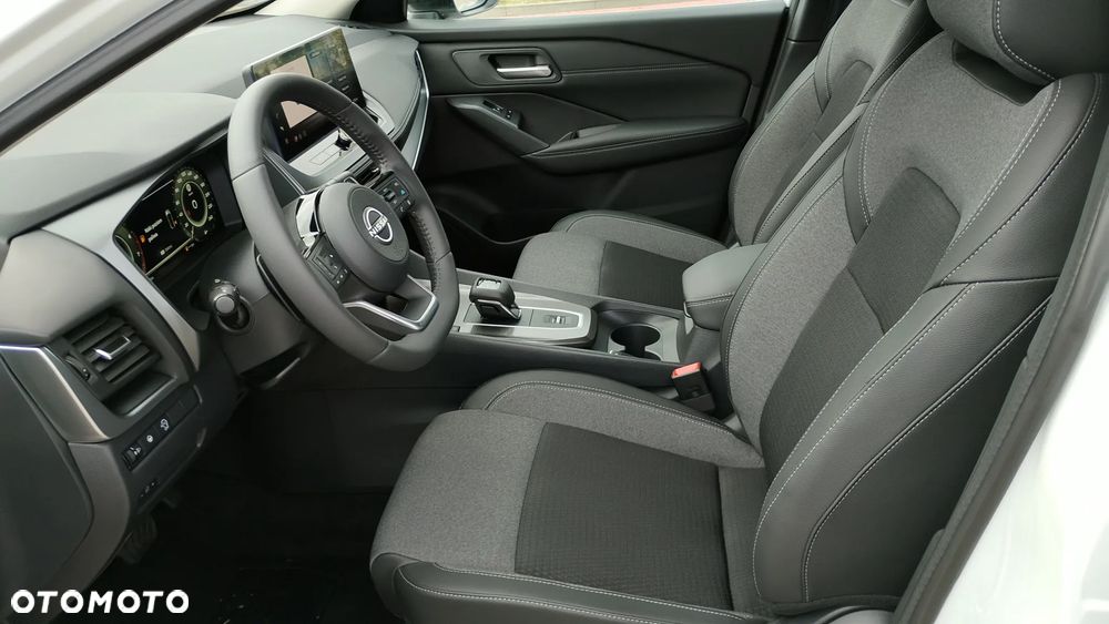 Nissan Qashqai 1.3 DIG-T mHEV N-Connecta Xtronic - 11