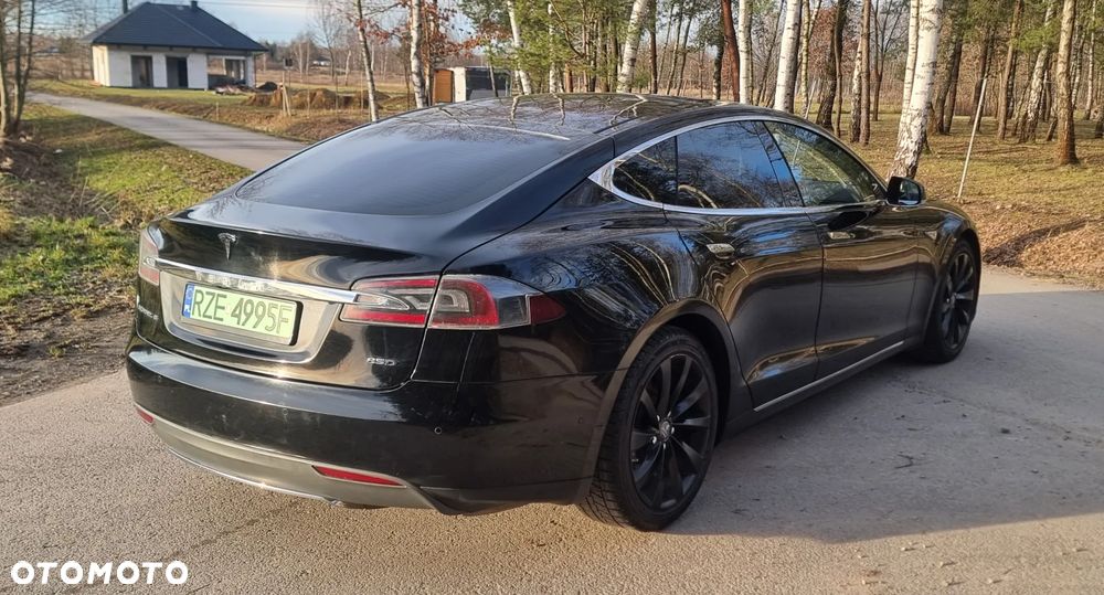 Tesla Model S 85D Allradantrieb - 3