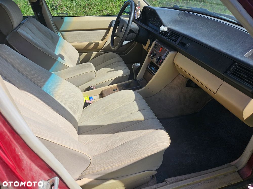Mercedes-Benz W124 (1984-1993) - 16